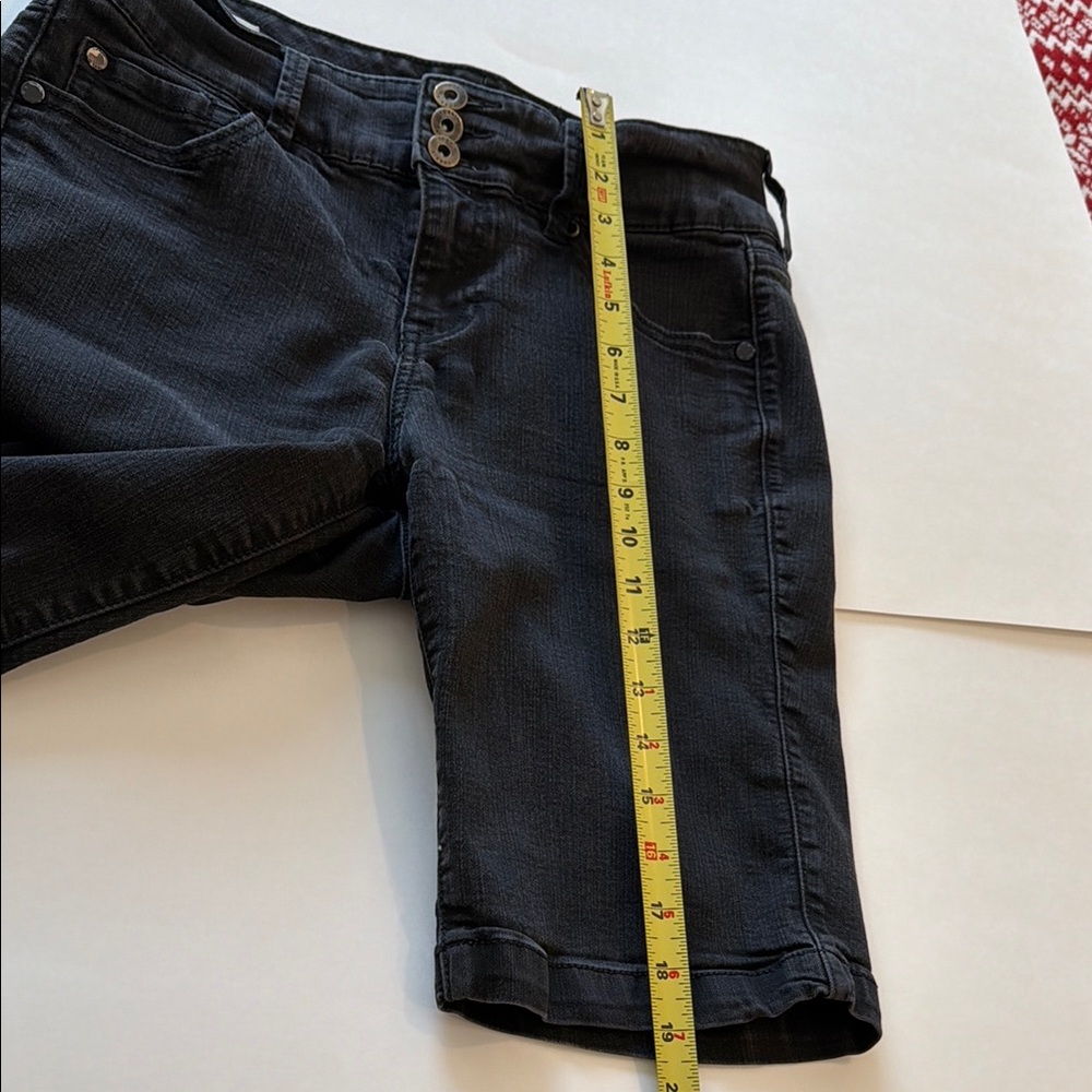 Black Mid-Length Denim Shorts - Picture 4 of 4